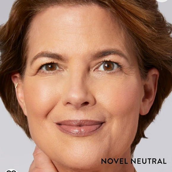 🦋 Laura Geller Modern Classic Cream Lipstick (in Novel Neutral) - Picture 5 of 13